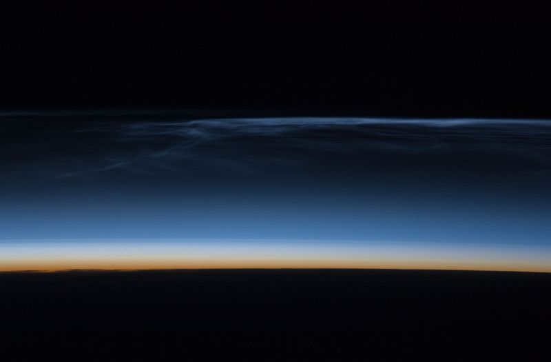 Illustration for article titled Glowing "Meteor Smoke" Clouds Appear Over Antarctica